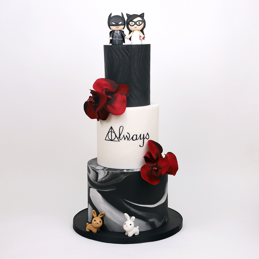 Modern black and white marble cake